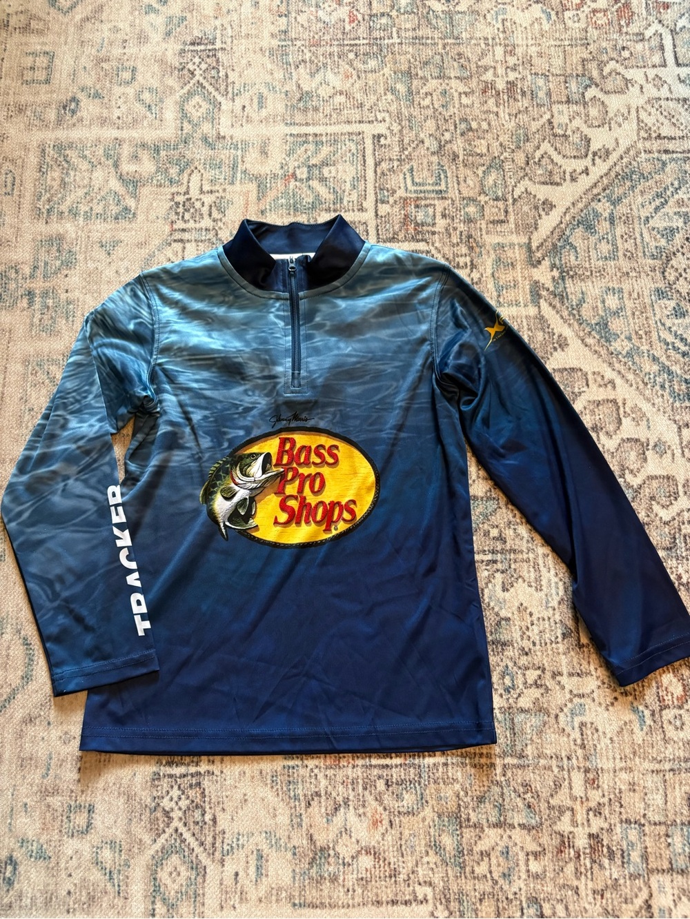 Bass Pro Shop performance pullover, boys M